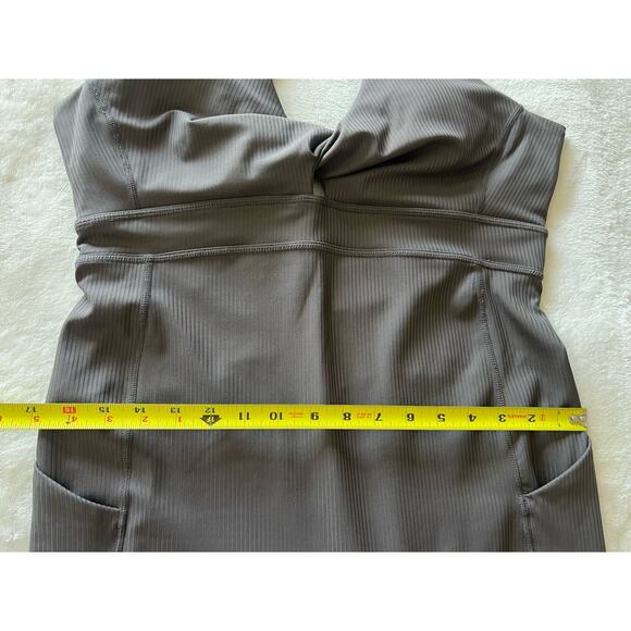 Fabletics Size XL Oasis Rib Twist Front 7/8 Jumpsuit In Taupe Slate - Picture 14 of 15